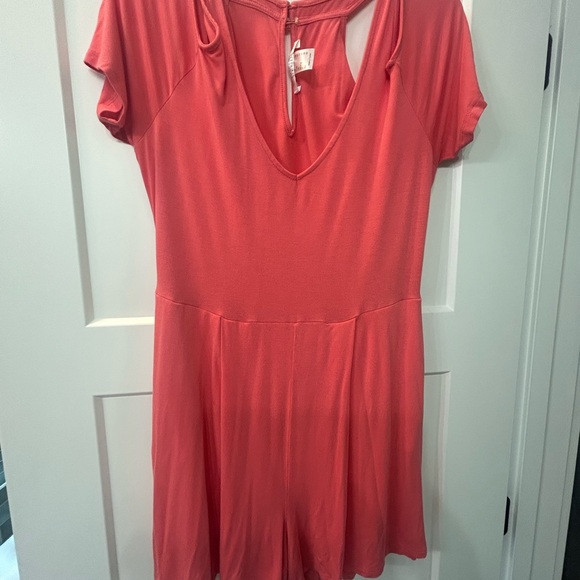 🌟 Venus brand size medium romper - Picture 6 of 7